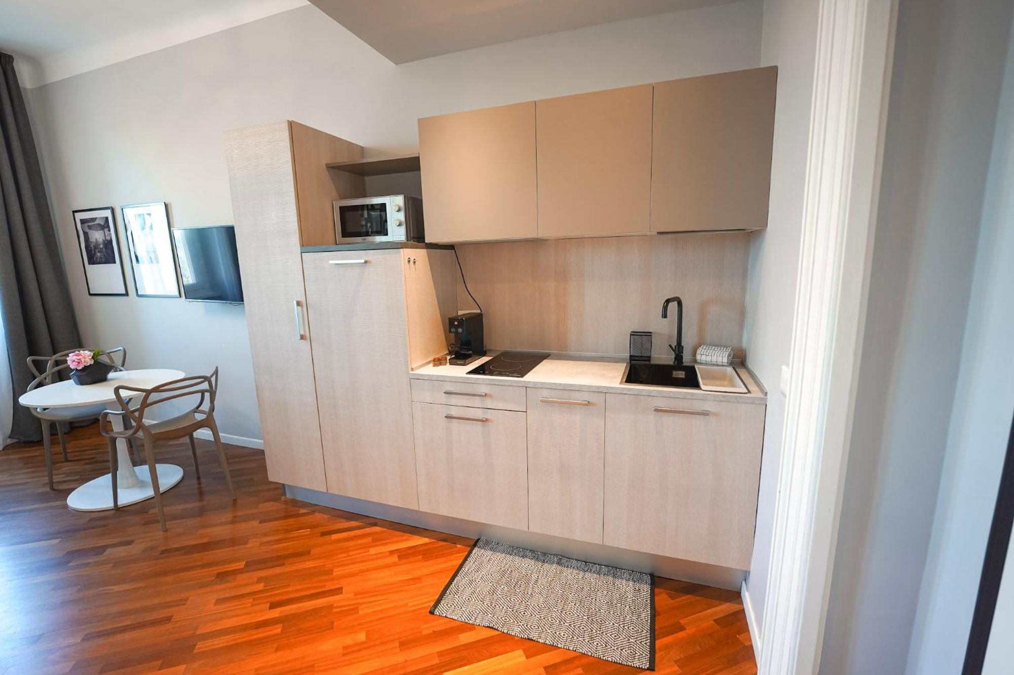 Sofia Residence Stazione Trieste Eksteriør bilde